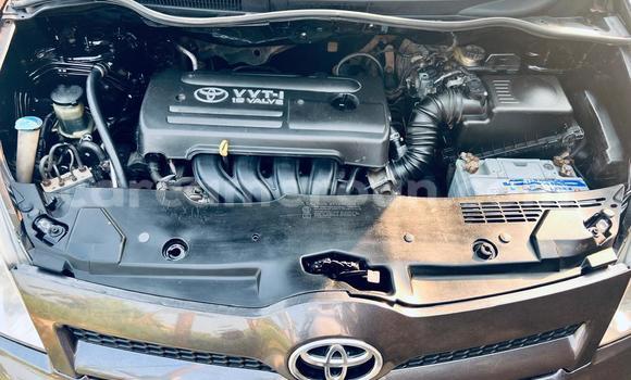 Acheter Occasion Voiture Toyota Corolla Verso Marron à Douala, Littoral Cameroon Acheter Occasion Voiture Toyota Corolla Verso Marron à Douala, Littoral Cameroon