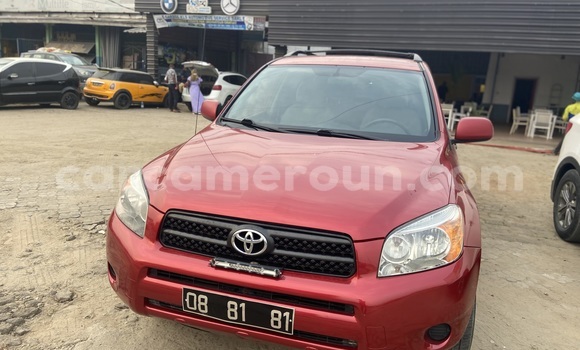 Sayi Imported Toyota RAV4 Red Mota in Douala a Ƙasar Kamaru