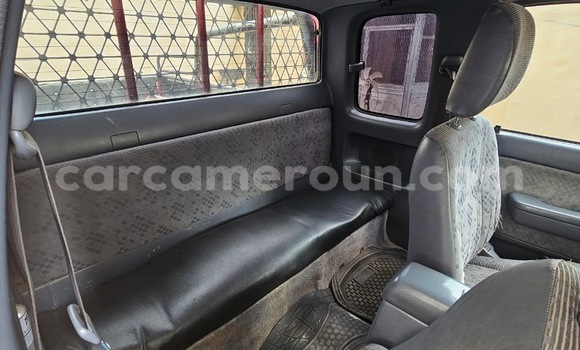 Acheter Neuf Voiture Toyota Pickup Rouge à Douala, Littoral Cameroon Acheter Neuf Voiture Toyota Pickup Rouge à Douala, Littoral Cameroon