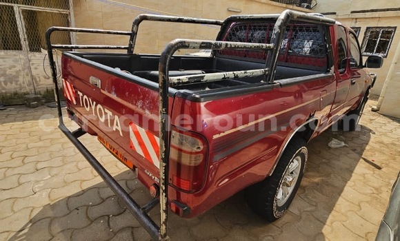 Acheter Neuf Voiture Toyota Pickup Rouge à Douala, Littoral Cameroon Acheter Neuf Voiture Toyota Pickup Rouge à Douala, Littoral Cameroon