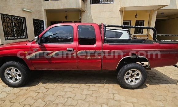 Acheter Neuf Voiture Toyota Pickup Rouge à Douala, Littoral Cameroon Acheter Neuf Voiture Toyota Pickup Rouge à Douala, Littoral Cameroon