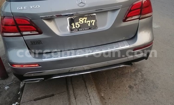 Sayi Imported Mercedes‒Benz GLE Azurfa Mota in Douala a Ƙasar Kamaru Sayi Imported Mercedes‒Benz GLE Azurfa Mota in Douala a Ƙasar Kamaru