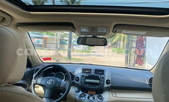 Acheter Occasion Voiture Toyota RAV4 Beige à Douala, Littoral Cameroon Acheter Occasion Voiture Toyota RAV4 Beige à Douala, Littoral Cameroon