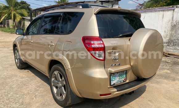 Acheter Occasion Voiture Toyota RAV4 Beige à Douala, Littoral Cameroon Acheter Occasion Voiture Toyota RAV4 Beige à Douala, Littoral Cameroon