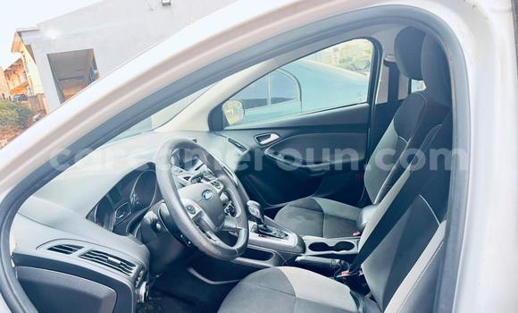 Sayi Na hannu Ford Focus White Mota in Yaounde a Babban Kamaru Sayi Na hannu Ford Focus White Mota in Yaounde a Babban Kamaru