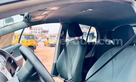Acheter Occasion Voiture Toyota Vitz Gris à Yaoundé, Central Cameroon Acheter Occasion Voiture Toyota Vitz Gris à Yaoundé, Central Cameroon