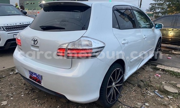 Acheter Neuf Voiture Toyota Blade Blanc à Douala, Littoral Cameroon Acheter Neuf Voiture Toyota Blade Blanc à Douala, Littoral Cameroon