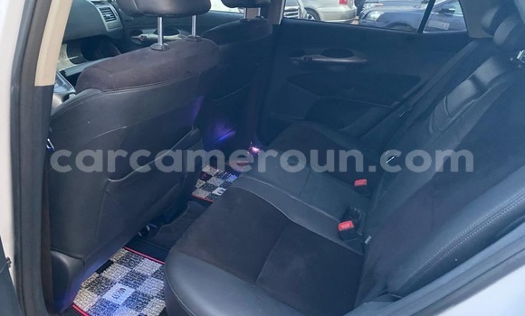 Acheter Neuf Voiture Toyota Blade Blanc à Douala, Littoral Cameroon Acheter Neuf Voiture Toyota Blade Blanc à Douala, Littoral Cameroon