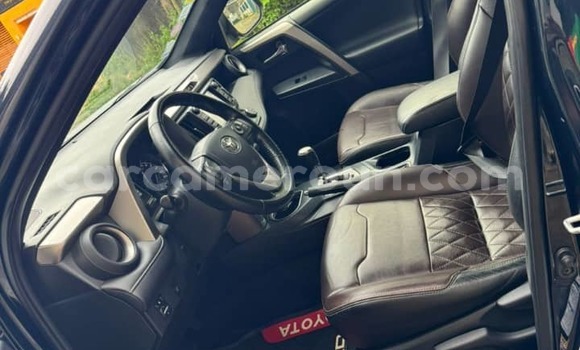 Acheter Occasion Voiture Toyota RAV4 Noir à Douala, Littoral Cameroon Acheter Occasion Voiture Toyota RAV4 Noir à Douala, Littoral Cameroon