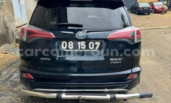 Acheter Occasion Voiture Toyota RAV4 Noir à Douala, Littoral Cameroon Acheter Occasion Voiture Toyota RAV4 Noir à Douala, Littoral Cameroon