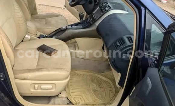 Sayi Na hannu Toyota Blade Blue Mota in Douala a Ƙasar Kamaru Sayi Na hannu Toyota Blade Blue Mota in Douala a Ƙasar Kamaru