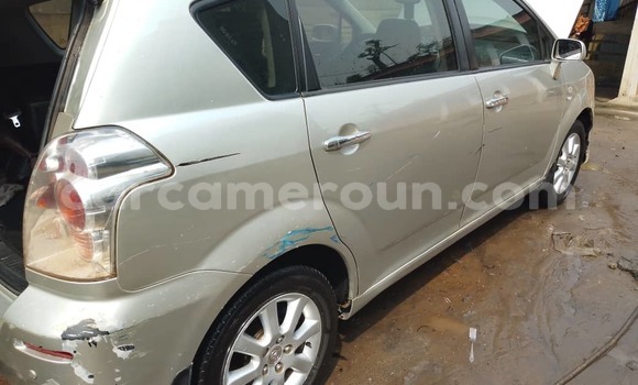 Buy Used Toyota Corolla Verso Silver Car in Douala in Littoral Cameroon Buy Used Toyota Corolla Verso Silver Car in Douala in Littoral Cameroon