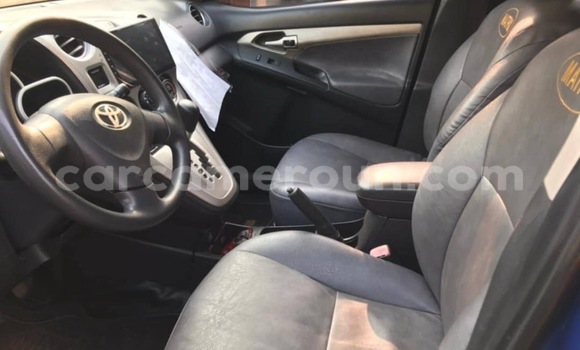 Acheter Occasion Voiture Toyota Matrix Rouge à Yaoundé, Central Cameroon Acheter Occasion Voiture Toyota Matrix Rouge à Yaoundé, Central Cameroon