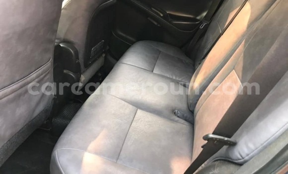 Acheter Occasion Voiture Toyota Matrix Rouge à Yaoundé, Central Cameroon Acheter Occasion Voiture Toyota Matrix Rouge à Yaoundé, Central Cameroon