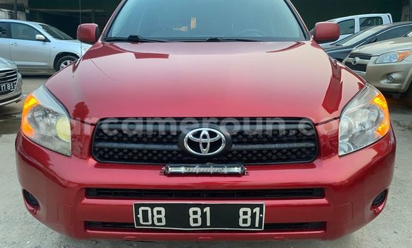 Sayi Na hannu Toyota RAV4 Red Mota in Douala a Ƙasar Kamaru