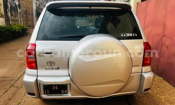 Acheter Occasion Voiture Toyota RAV4 Gris à Yaoundé, Central Cameroon Acheter Occasion Voiture Toyota RAV4 Gris à Yaoundé, Central Cameroon