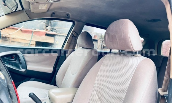 Buy Used Toyota RAV4 White Car in Yaounde in Central Cameroon Buy Used Toyota RAV4 White Car in Yaounde in Central Cameroon