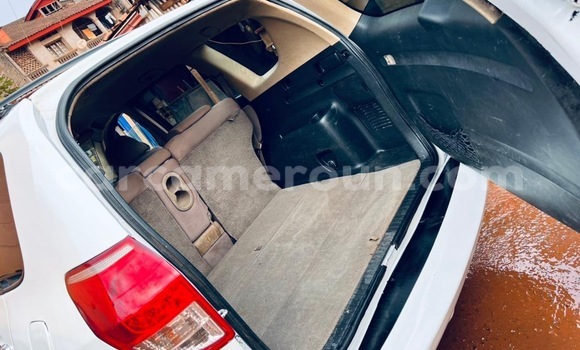 Buy Used Toyota RAV4 White Car in Yaounde in Central Cameroon Buy Used Toyota RAV4 White Car in Yaounde in Central Cameroon