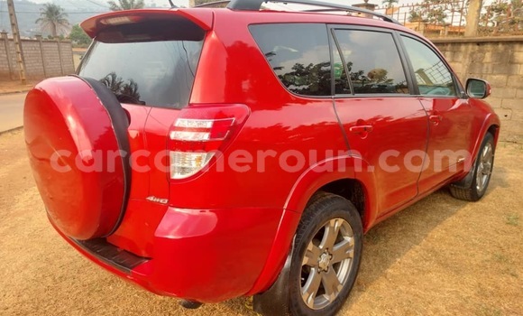 Acheter Occasion Voiture Toyota RAV4 Rouge à Yaoundé, Central Cameroon Acheter Occasion Voiture Toyota RAV4 Rouge à Yaoundé, Central Cameroon