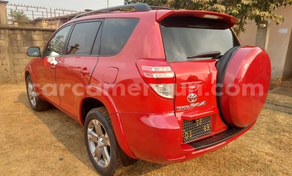 Acheter Occasion Voiture Toyota RAV4 Rouge à Yaoundé, Central Cameroon Acheter Occasion Voiture Toyota RAV4 Rouge à Yaoundé, Central Cameroon