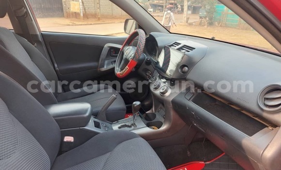 Acheter Occasion Voiture Toyota RAV4 Rouge à Yaoundé, Central Cameroon Acheter Occasion Voiture Toyota RAV4 Rouge à Yaoundé, Central Cameroon