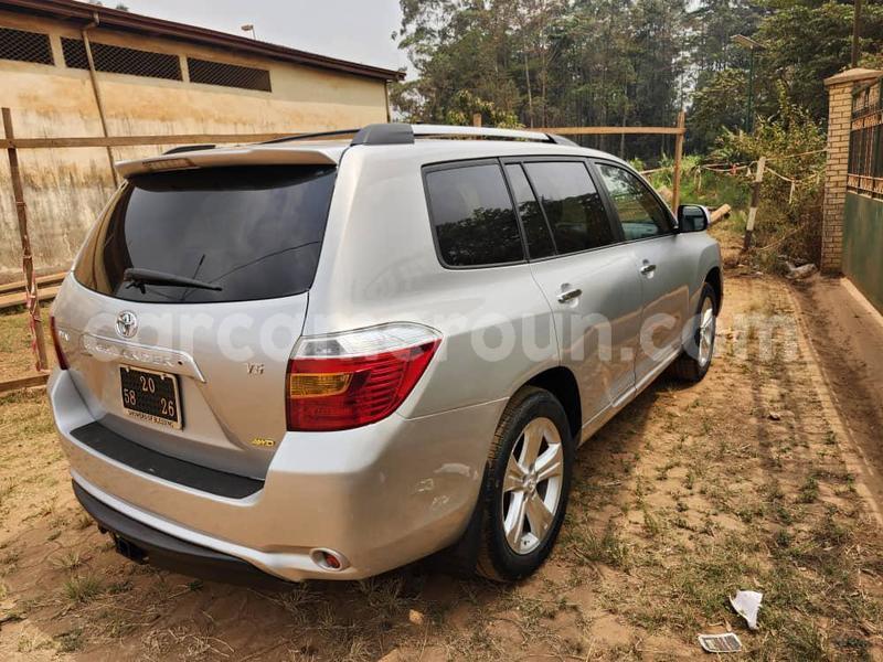Big with watermark toyota highlander central cameroon yaounde 17523