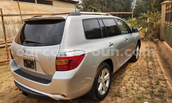 Buy Used Toyota Highlander Silver Car in Yaounde in Central Cameroon Buy Used Toyota Highlander Silver Car in Yaounde in Central Cameroon