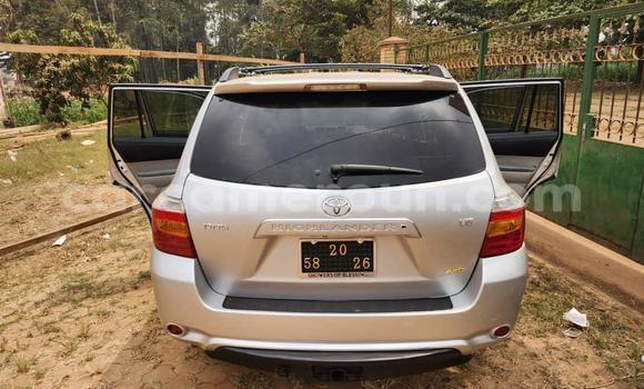 Buy Used Toyota Highlander Silver Car in Yaounde in Central Cameroon Buy Used Toyota Highlander Silver Car in Yaounde in Central Cameroon