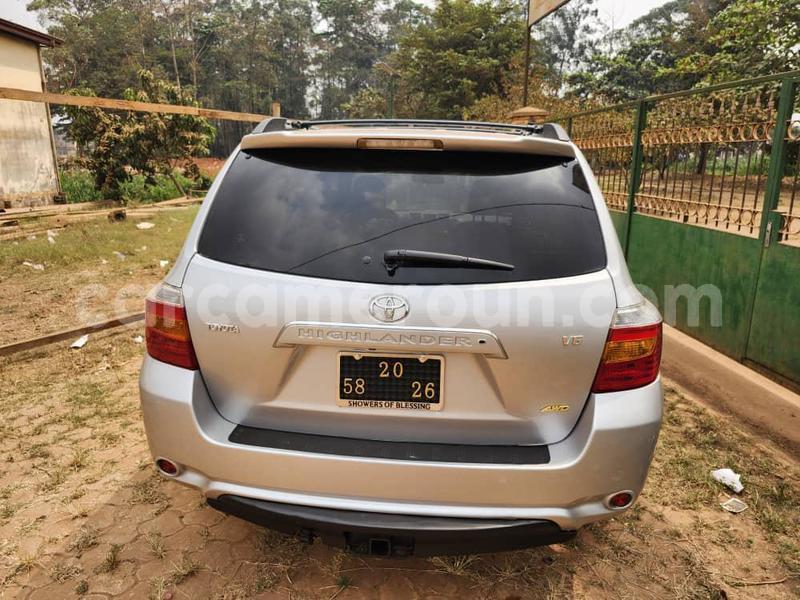 Big with watermark toyota highlander central cameroon yaounde 17523