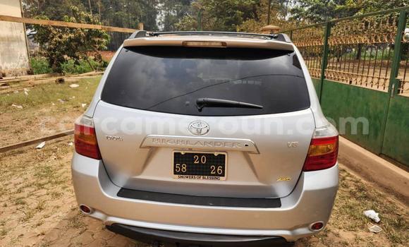 Buy Used Toyota Highlander Silver Car in Yaounde in Central Cameroon Buy Used Toyota Highlander Silver Car in Yaounde in Central Cameroon