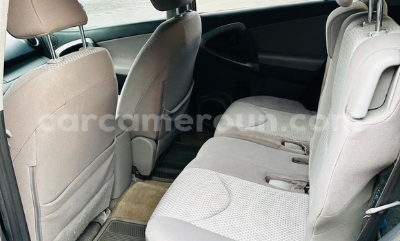 Acheter Occasion Voiture Toyota RAV4 Noir à Douala, Littoral Cameroon Acheter Occasion Voiture Toyota RAV4 Noir à Douala, Littoral Cameroon