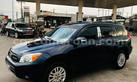 Acheter Occasion Voiture Toyota RAV4 Noir à Douala, Littoral Cameroon Acheter Occasion Voiture Toyota RAV4 Noir à Douala, Littoral Cameroon