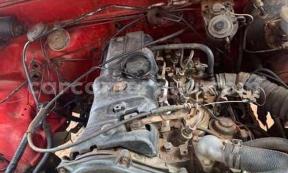 Sayi Na hannu Toyota Hilux Sauran Mota in Douala a Ƙasar Kamaru Sayi Na hannu Toyota Hilux Sauran Mota in Douala a Ƙasar Kamaru