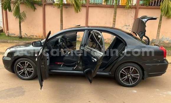 Sayi Na hannu Toyota 4Runner Sauran Mota in Douala a Ƙasar Kamaru Sayi Na hannu Toyota 4Runner Sauran Mota in Douala a Ƙasar Kamaru