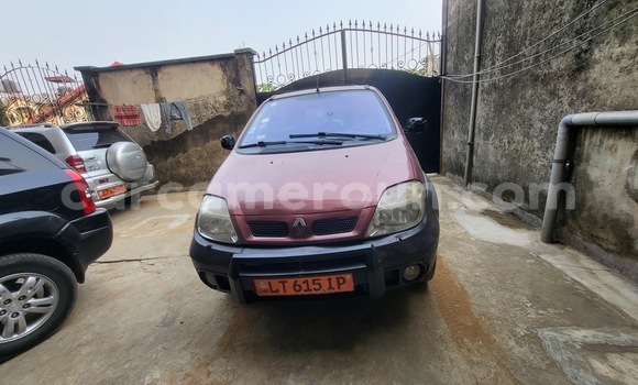Buy Used Renault Scenic Red Car in Douala in Littoral Cameroon