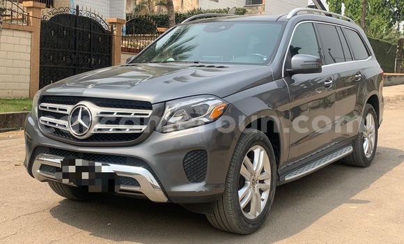 Sayi Imported Mercedes‒Benz GLS-klasse Azurfa Mota in Douala a Ƙasar Kamaru