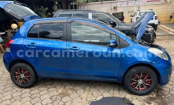 Sayi Na hannu Toyota Vitz Blue Mota in Douala a Ƙasar Kamaru Sayi Na hannu Toyota Vitz Blue Mota in Douala a Ƙasar Kamaru