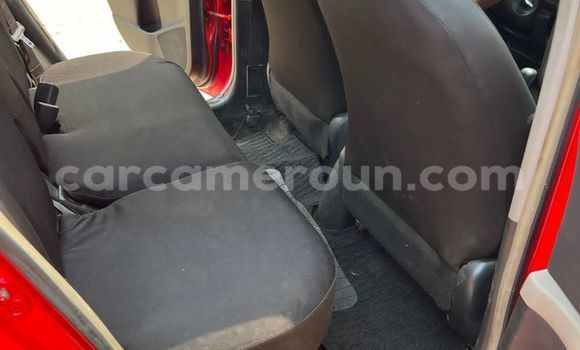 Sayi Na hannu Toyota Yaris Red Mota in Douala a Ƙasar Kamaru Sayi Na hannu Toyota Yaris Red Mota in Douala a Ƙasar Kamaru