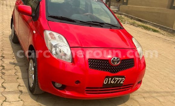 Sayi Na hannu Toyota Yaris Red Mota in Douala a Ƙasar Kamaru Sayi Na hannu Toyota Yaris Red Mota in Douala a Ƙasar Kamaru