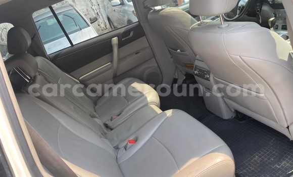 Acheter Import Voiture Toyota Highlander Blanc à Douala, Littoral Cameroon Acheter Import Voiture Toyota Highlander Blanc à Douala, Littoral Cameroon