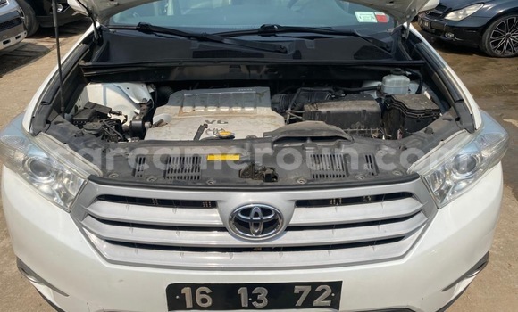 Acheter Import Voiture Toyota Highlander Blanc à Douala, Littoral Cameroon Acheter Import Voiture Toyota Highlander Blanc à Douala, Littoral Cameroon