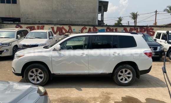 Acheter Import Voiture Toyota Highlander Blanc à Douala, Littoral Cameroon Acheter Import Voiture Toyota Highlander Blanc à Douala, Littoral Cameroon