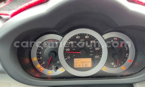 Acheter Occasion Voiture Toyota RAV4 Bleu à Douala, Littoral Cameroon Acheter Occasion Voiture Toyota RAV4 Bleu à Douala, Littoral Cameroon