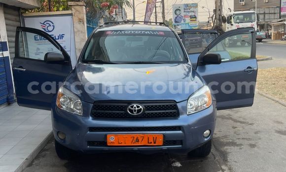Acheter Occasion Voiture Toyota RAV4 Bleu à Douala, Littoral Cameroon Acheter Occasion Voiture Toyota RAV4 Bleu à Douala, Littoral Cameroon