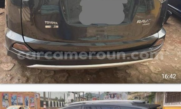 Acheter Occasion Voiture Toyota RAV4 Noir à Douala, Littoral Cameroon Acheter Occasion Voiture Toyota RAV4 Noir à Douala, Littoral Cameroon