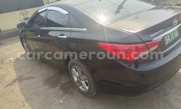 Sayi Na hannu Hyundai Sonata Black Mota in Douala a Ƙasar Kamaru Sayi Na hannu Hyundai Sonata Black Mota in Douala a Ƙasar Kamaru