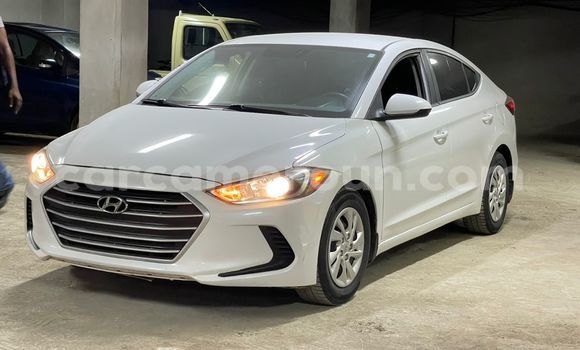 Buy Used Hyundai Elantra White Car in Douala in Littoral Cameroon Buy Used Hyundai Elantra White Car in Douala in Littoral Cameroon
