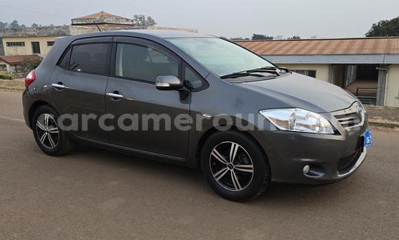 Buy Used Toyota Auris Black Car in Yaounde in Central Cameroon