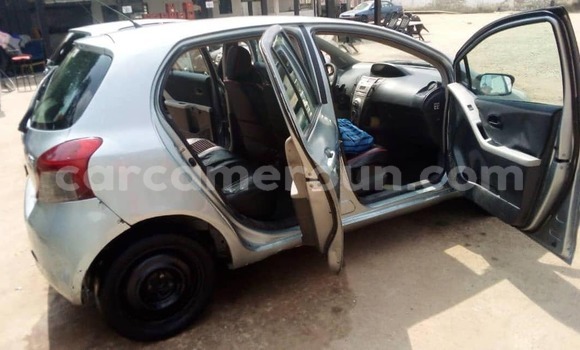Acheter Occasion Voiture Toyota Yaris Gris à Douala, Littoral Cameroon Acheter Occasion Voiture Toyota Yaris Gris à Douala, Littoral Cameroon