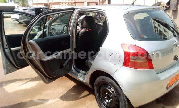 Acheter Occasion Voiture Toyota Yaris Gris à Douala, Littoral Cameroon Acheter Occasion Voiture Toyota Yaris Gris à Douala, Littoral Cameroon